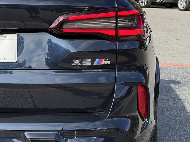 Vehicle image 10 of 51