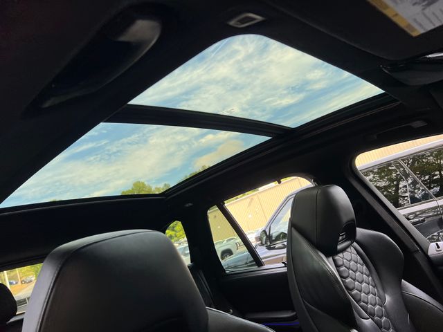 Vehicle image 47 of 51
