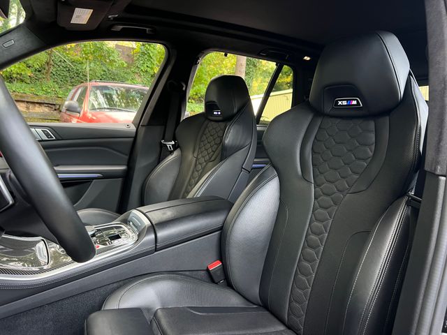 Vehicle image 17 of 51