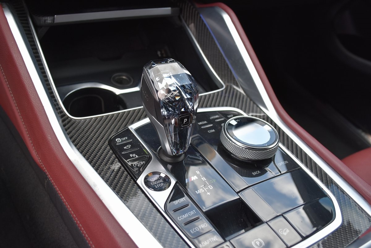 Vehicle image 25 of 35