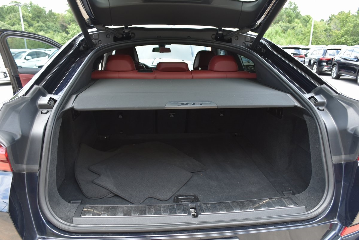 Vehicle image 11 of 35