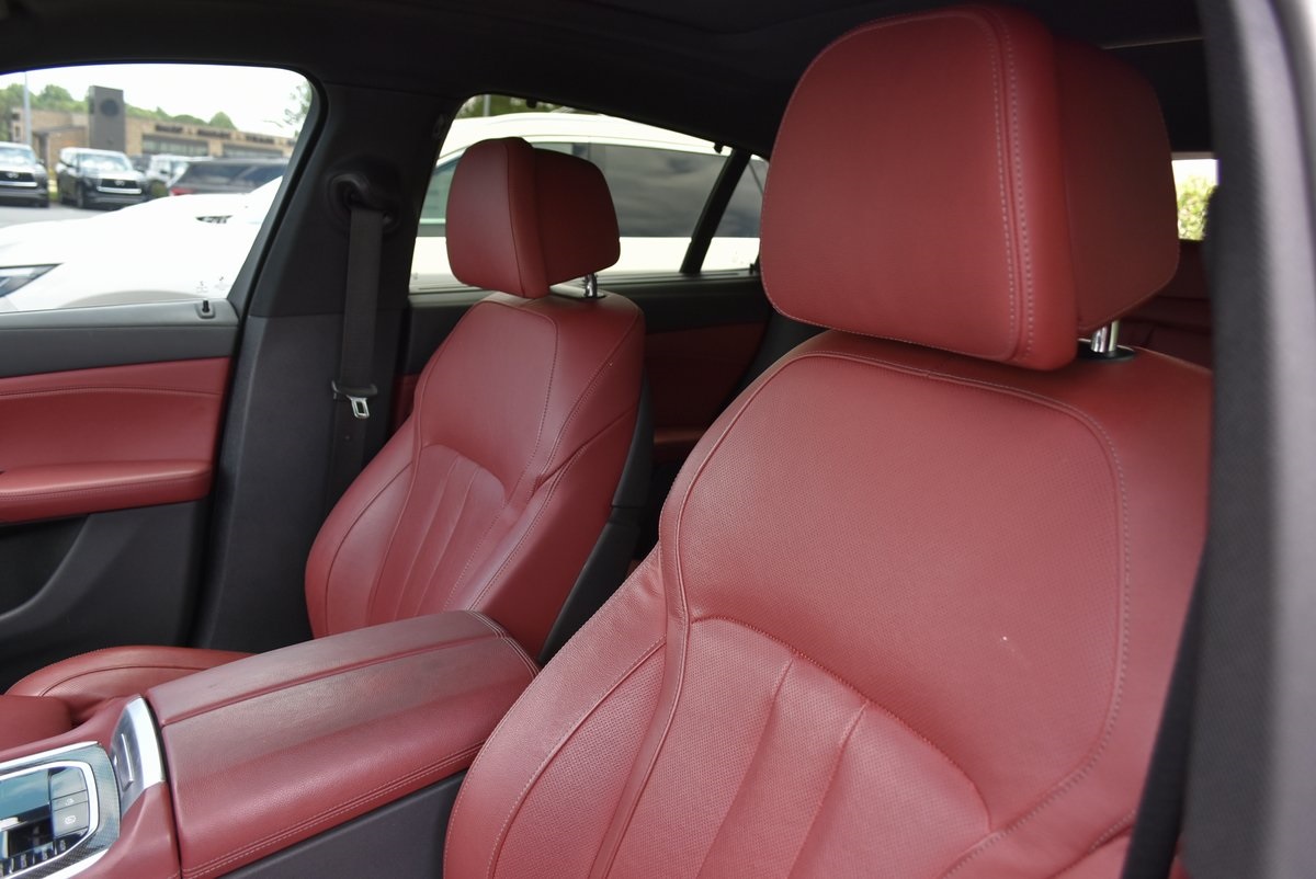 Vehicle image 12 of 35