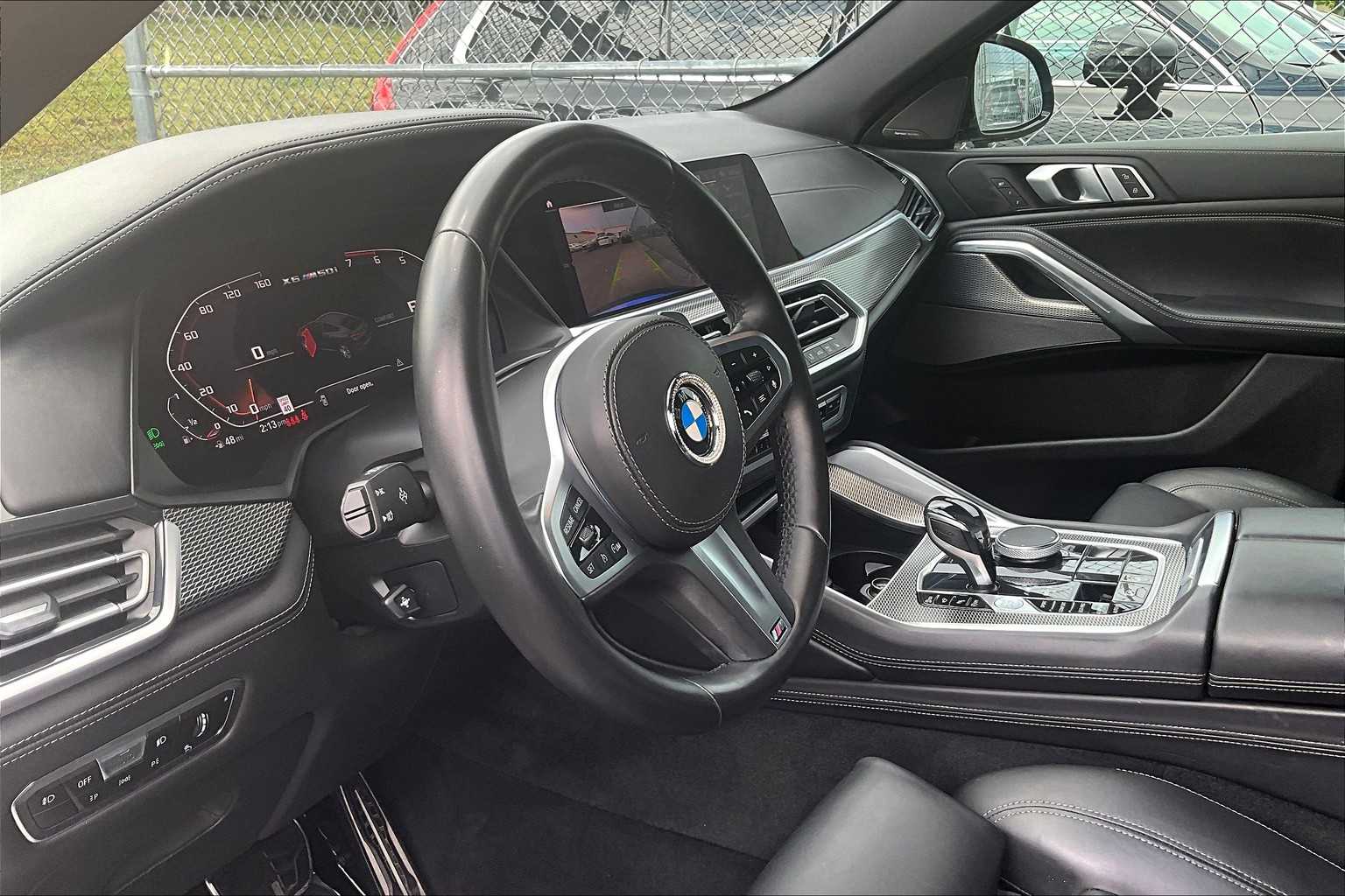 Vehicle image 13 of 33
