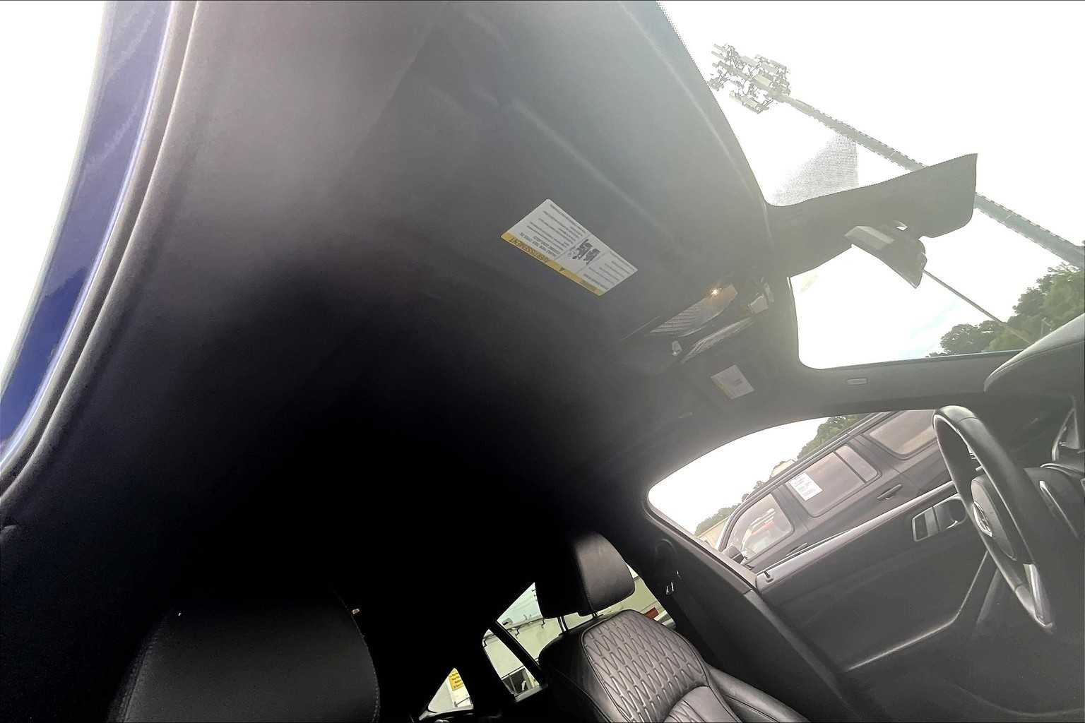 Vehicle image 30 of 33