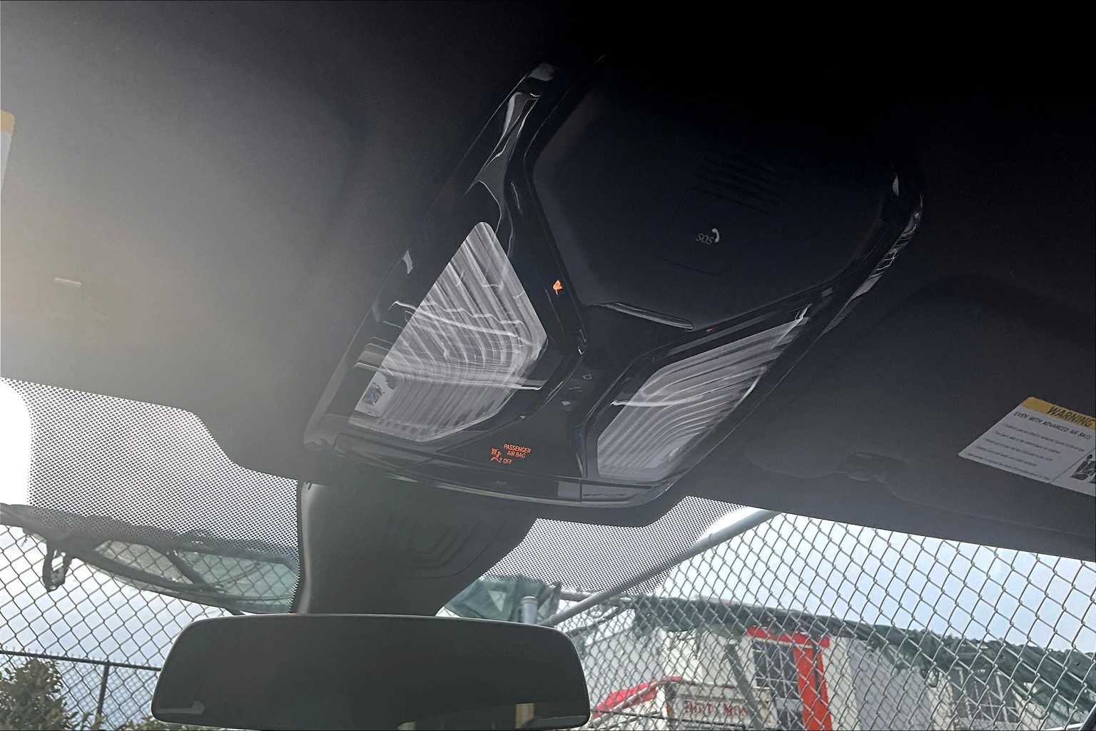 Vehicle image 22 of 33