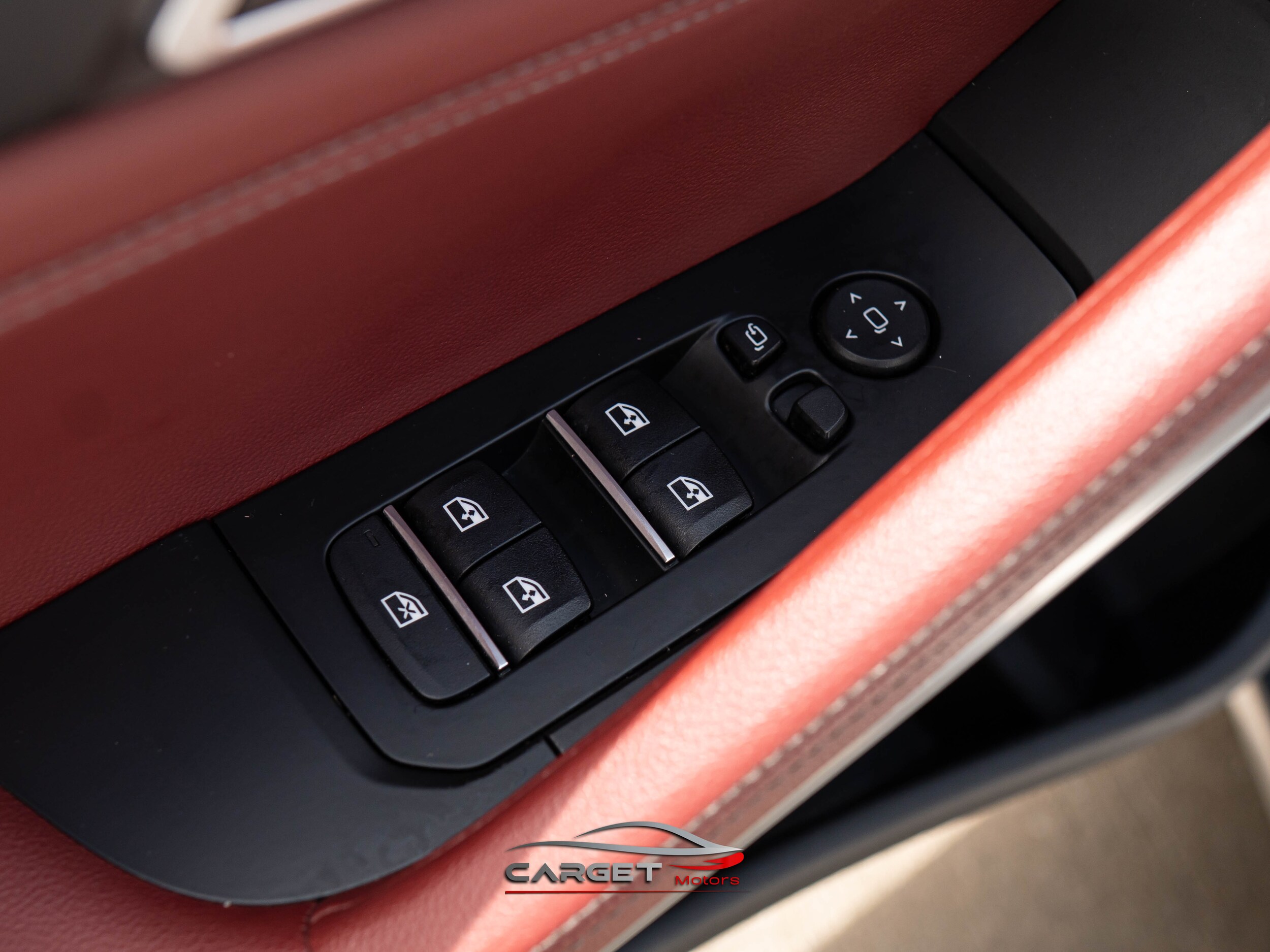 Vehicle image 39 of 52