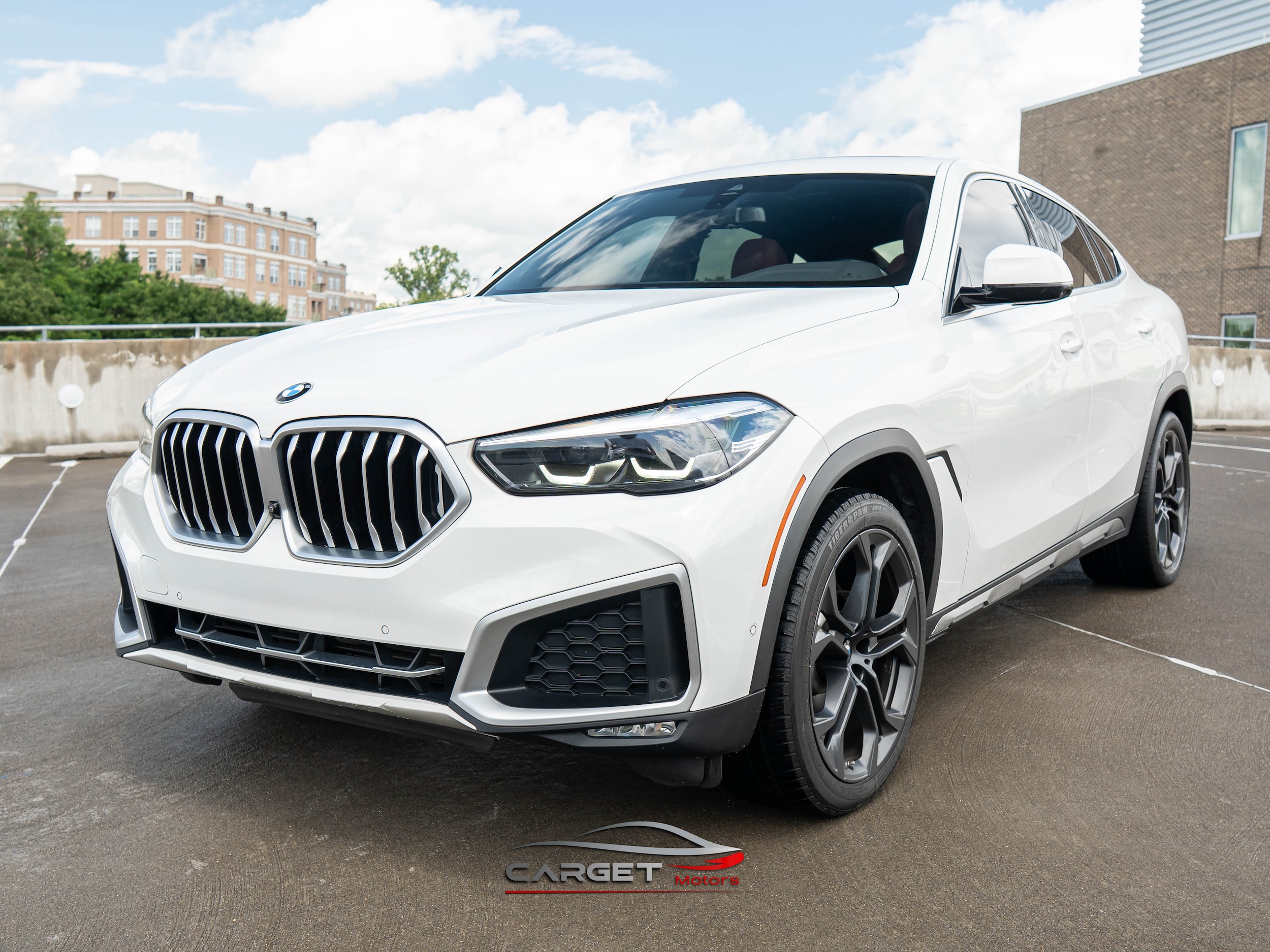 Vehicle image 1 of 52