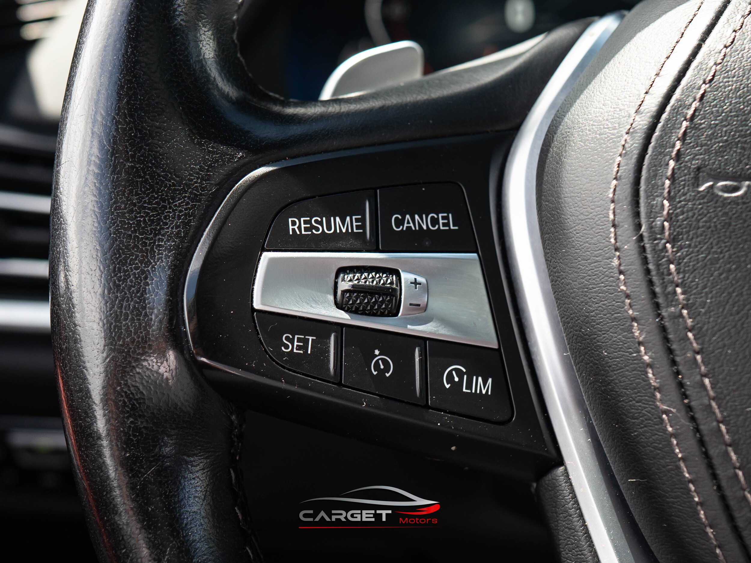 Vehicle image 24 of 52