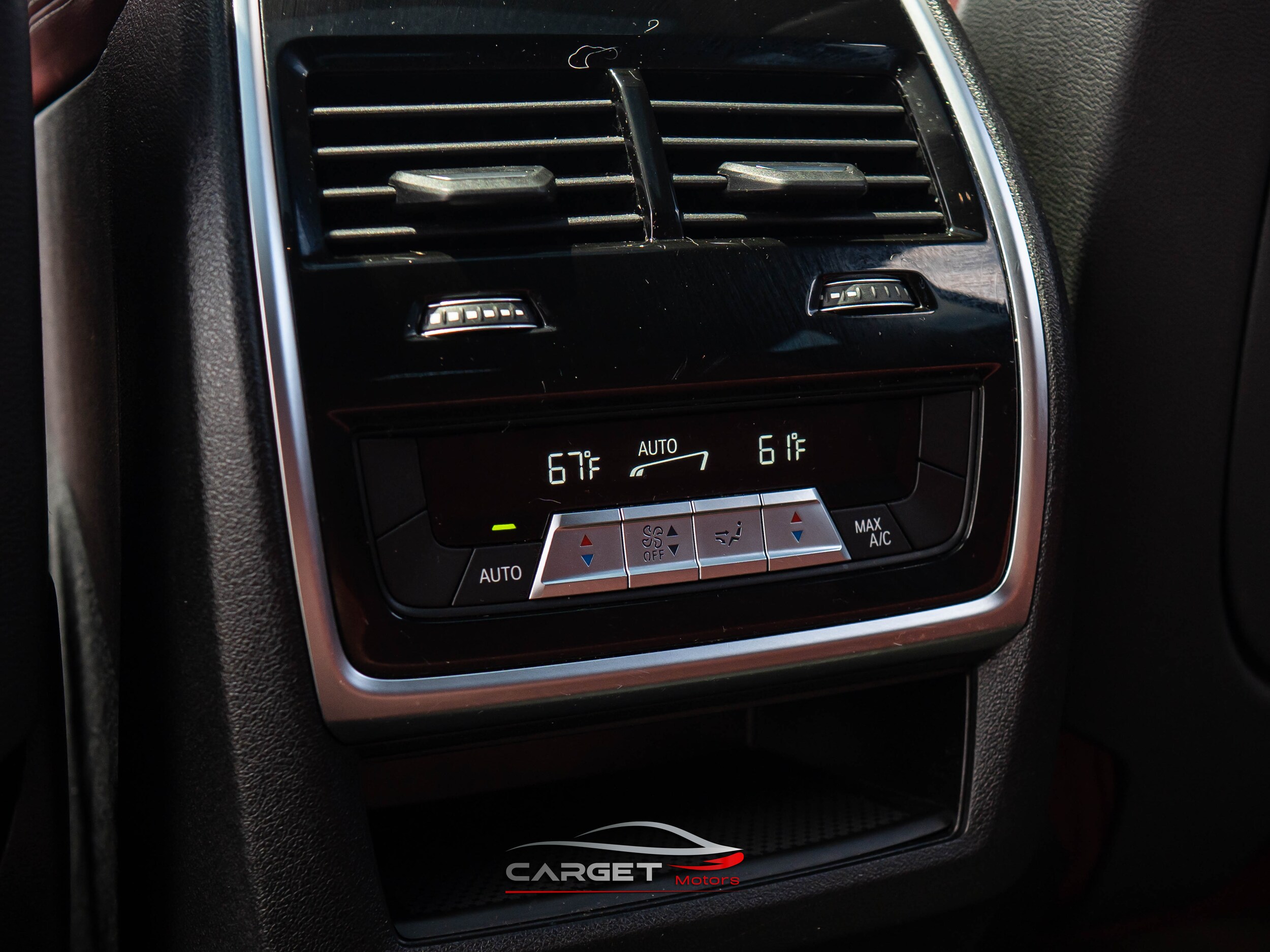 Vehicle image 22 of 52