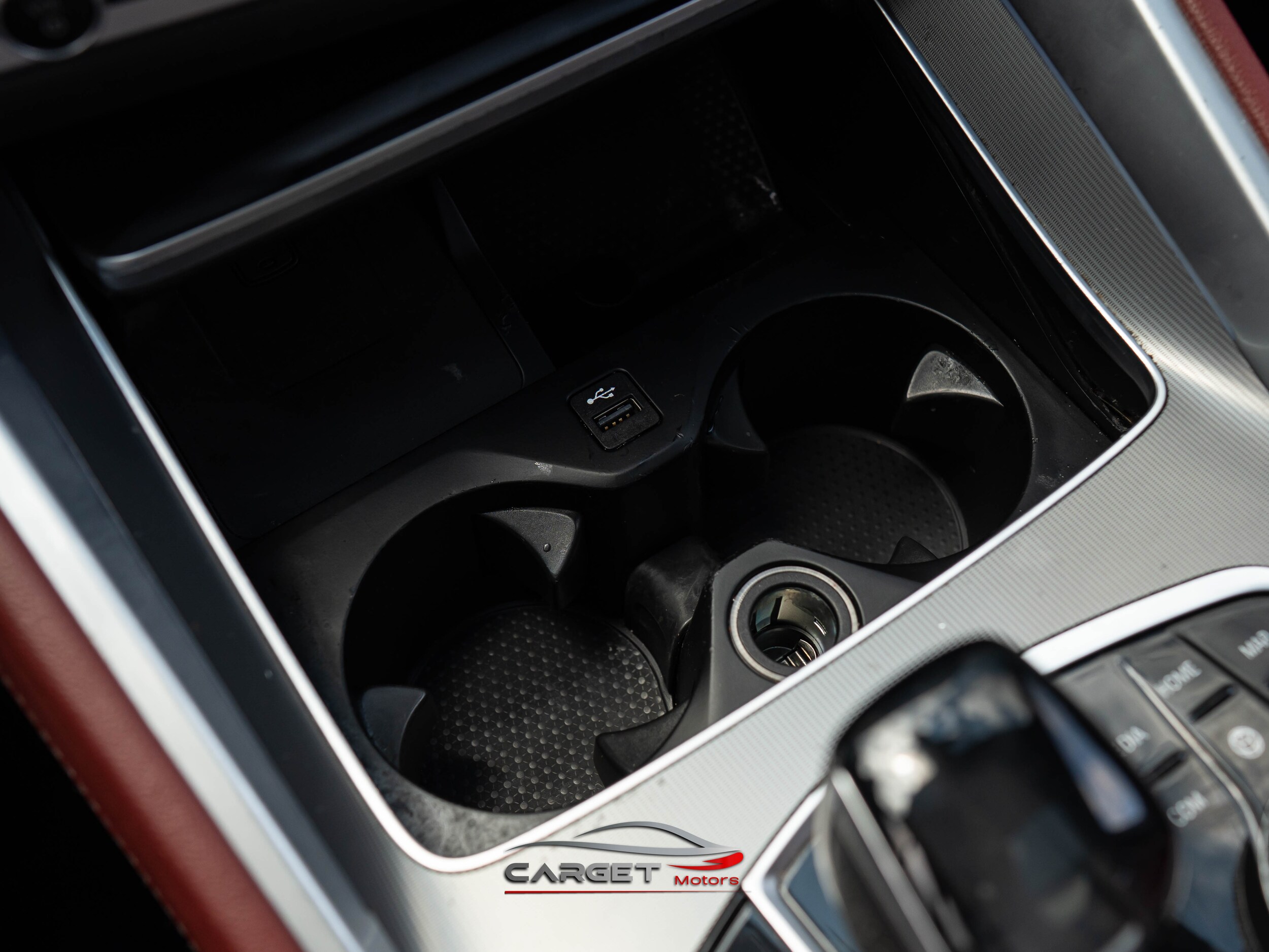 Vehicle image 36 of 52