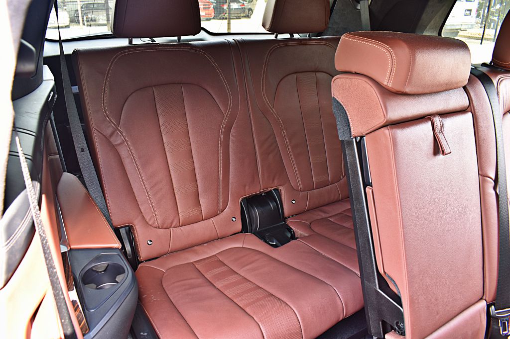 Vehicle image 24 of 63