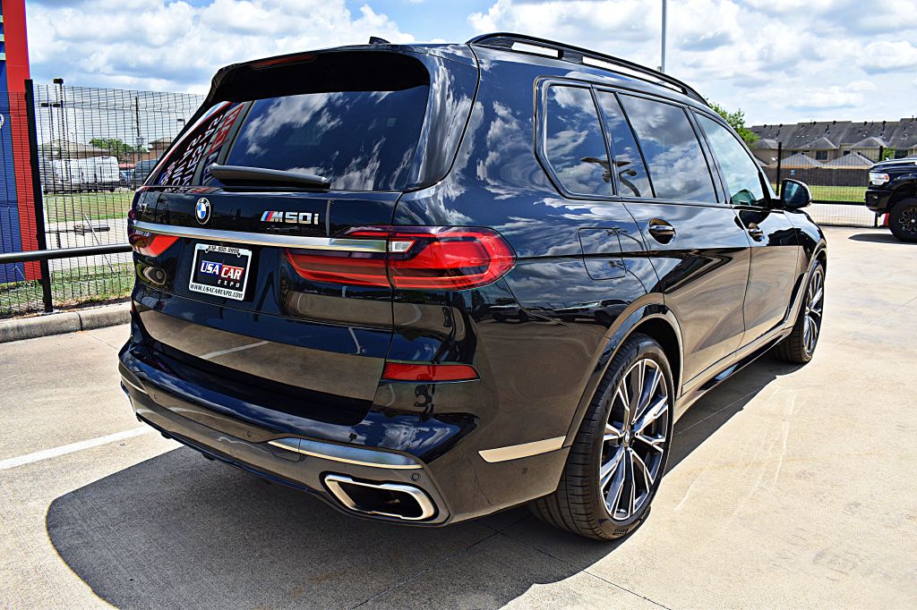 Vehicle image 10 of 63