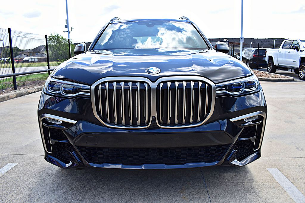 Vehicle image 5 of 63
