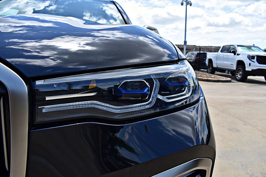 Vehicle image 3 of 63