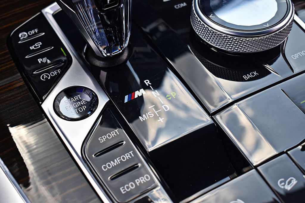 Vehicle image 38 of 63