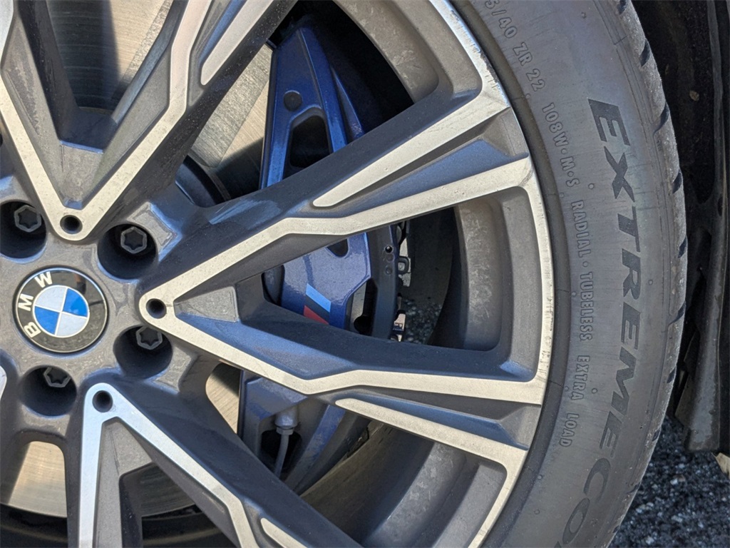 Vehicle image 13 of 43