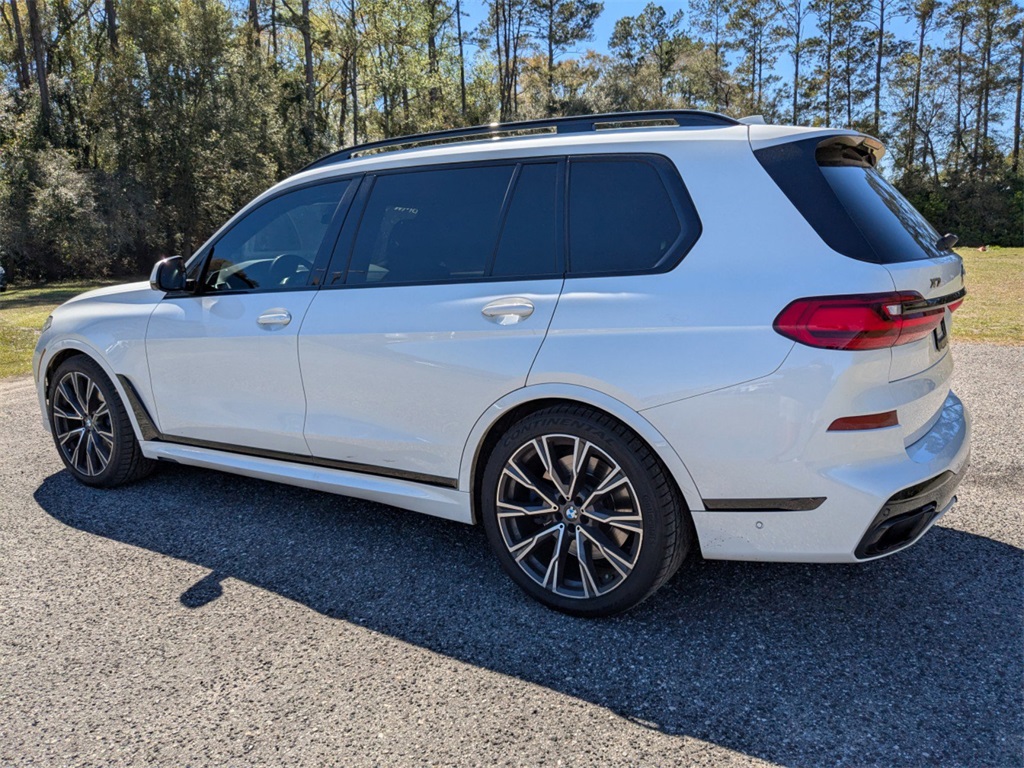 Vehicle image 8 of 43