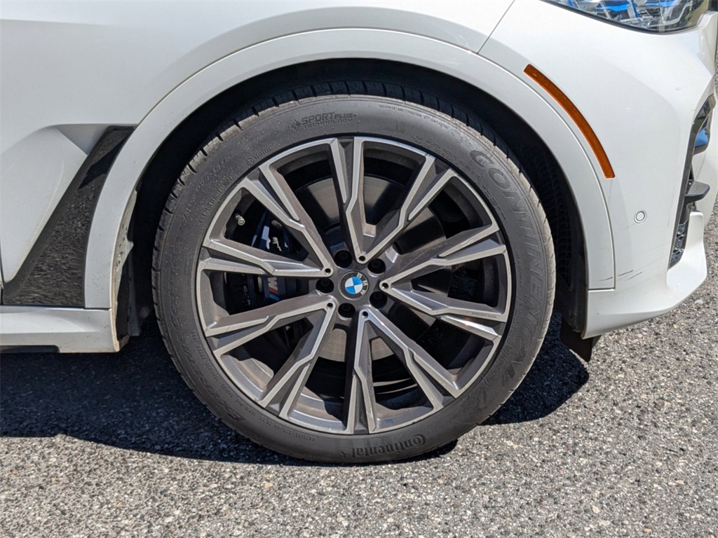Vehicle image 12 of 43