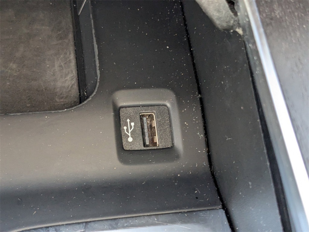Vehicle image 41 of 43