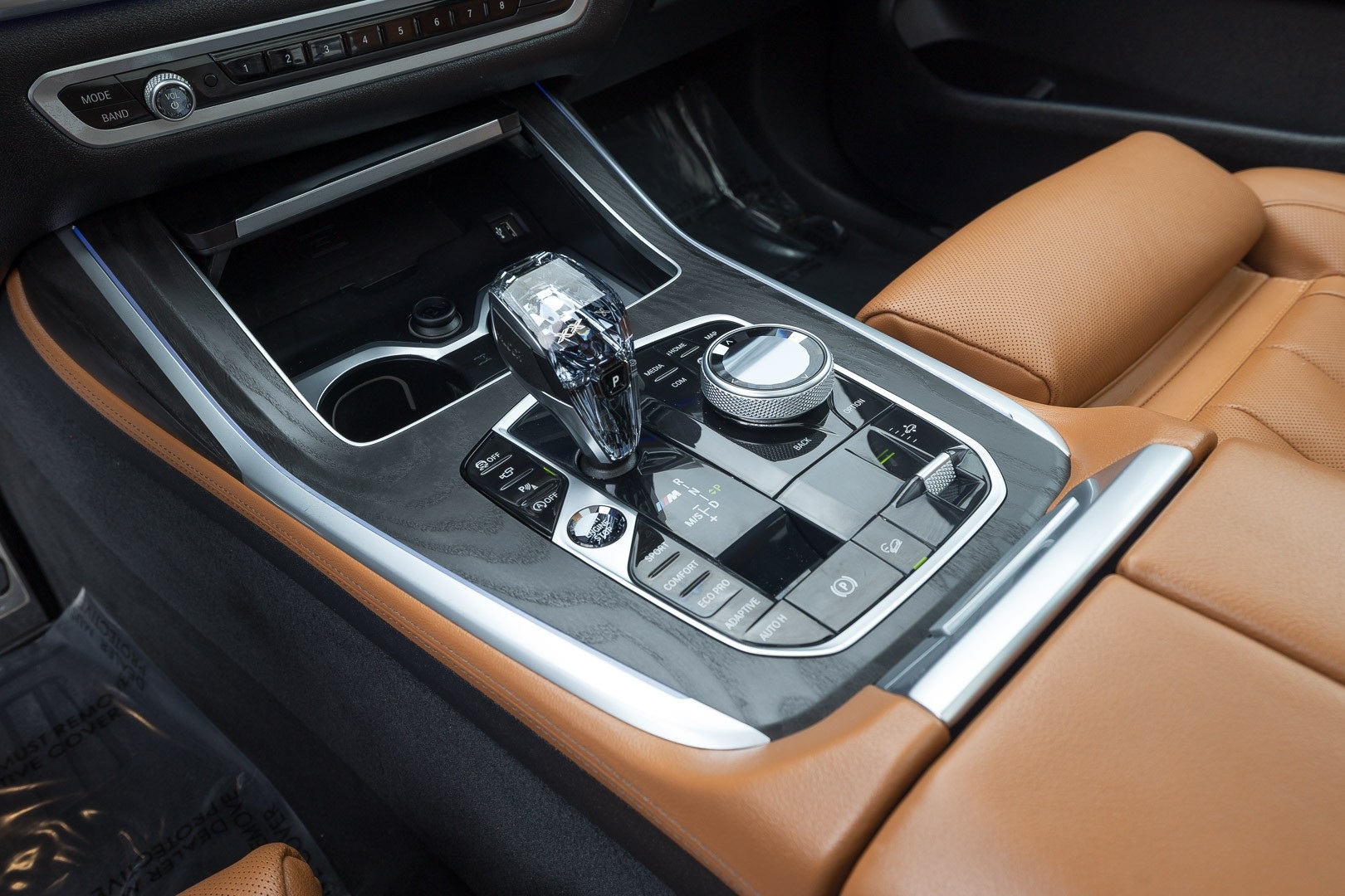 Vehicle image 25 of 34