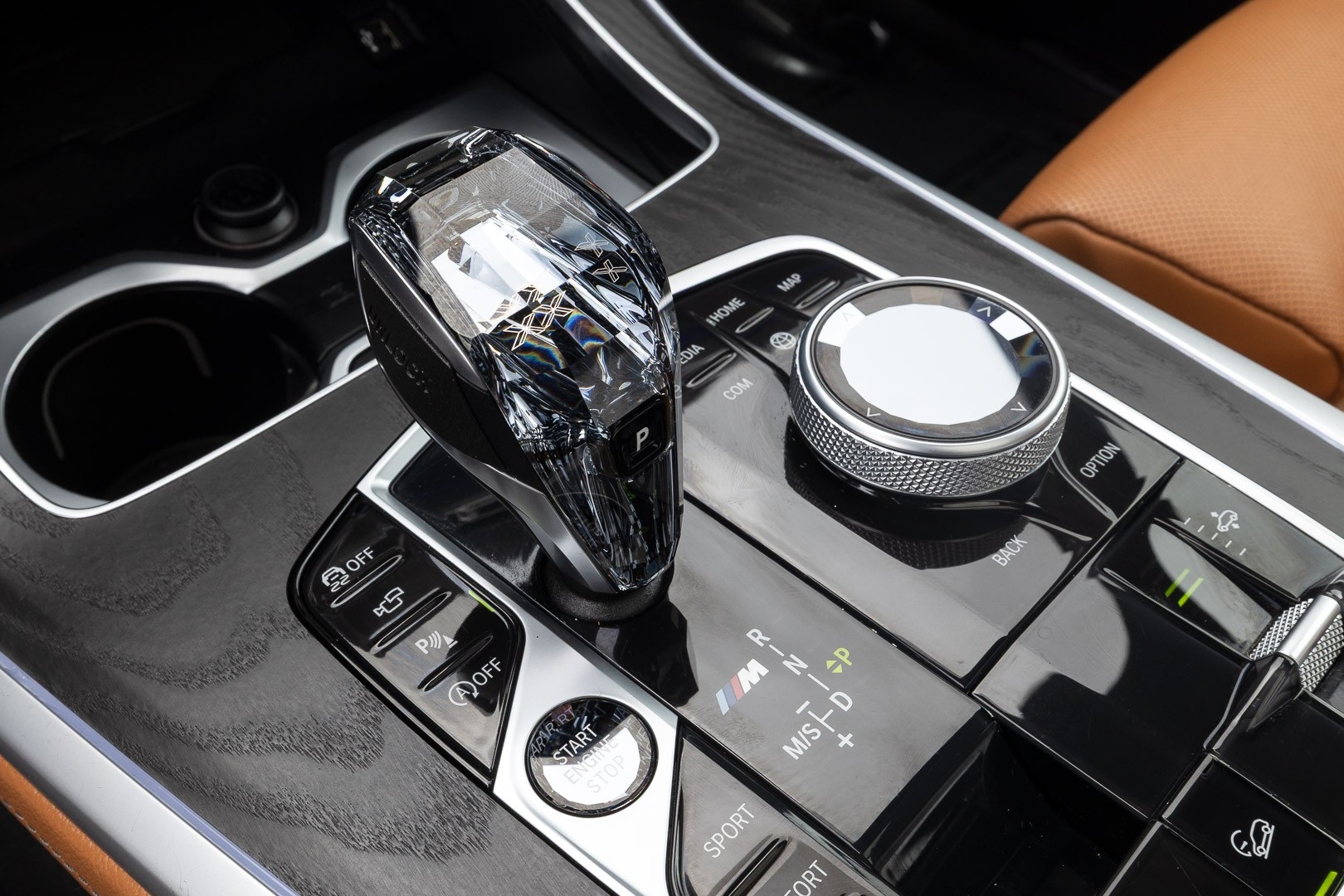 Vehicle image 26 of 34
