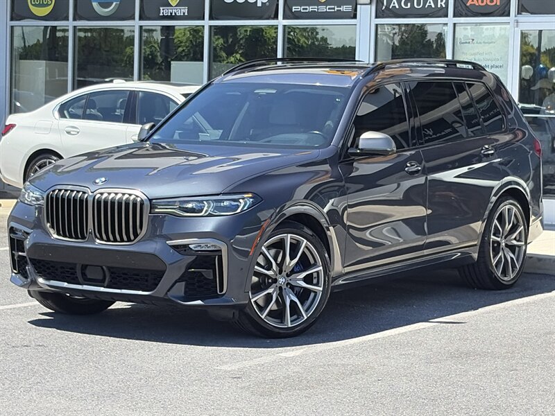 2020 BMW X7 M50i Image 2 of 46