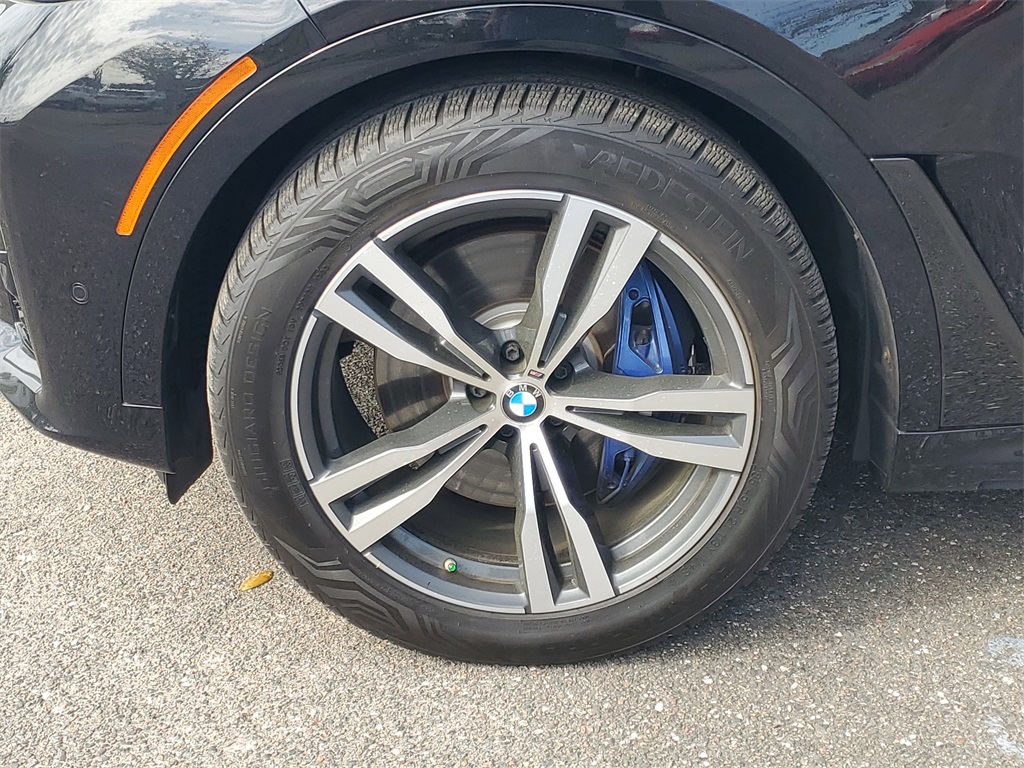 Vehicle image 8 of 40