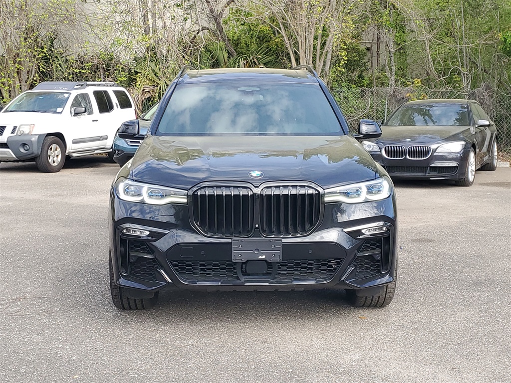 Vehicle image 4 of 40