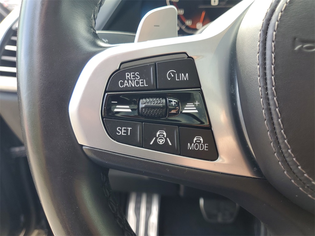 Vehicle image 29 of 40