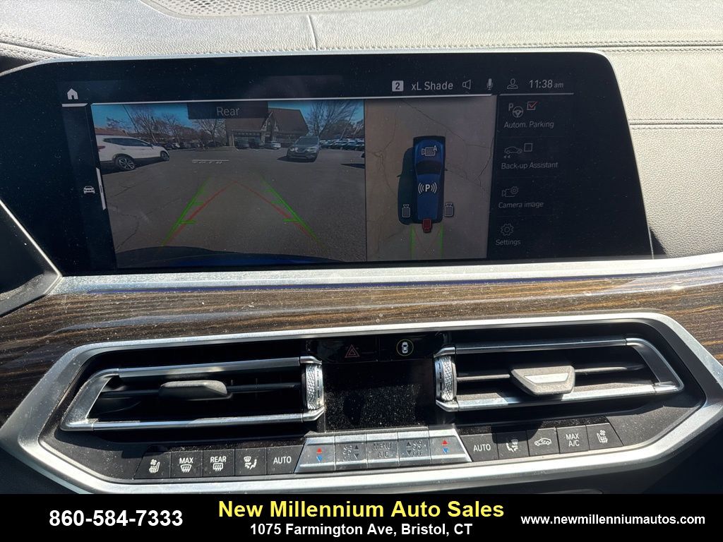 Vehicle image 13 of 27