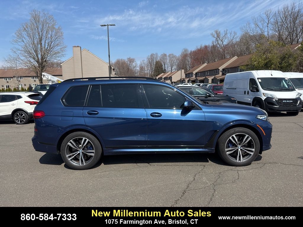 Vehicle image 4 of 27