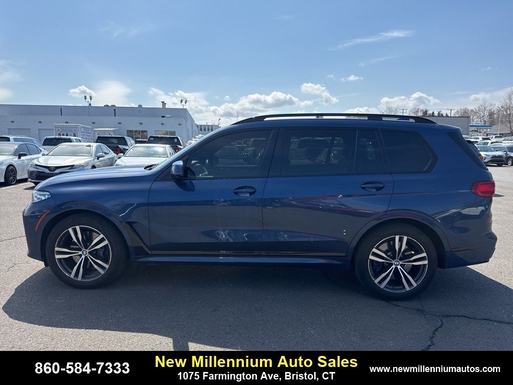 Vehicle image 8 of 27