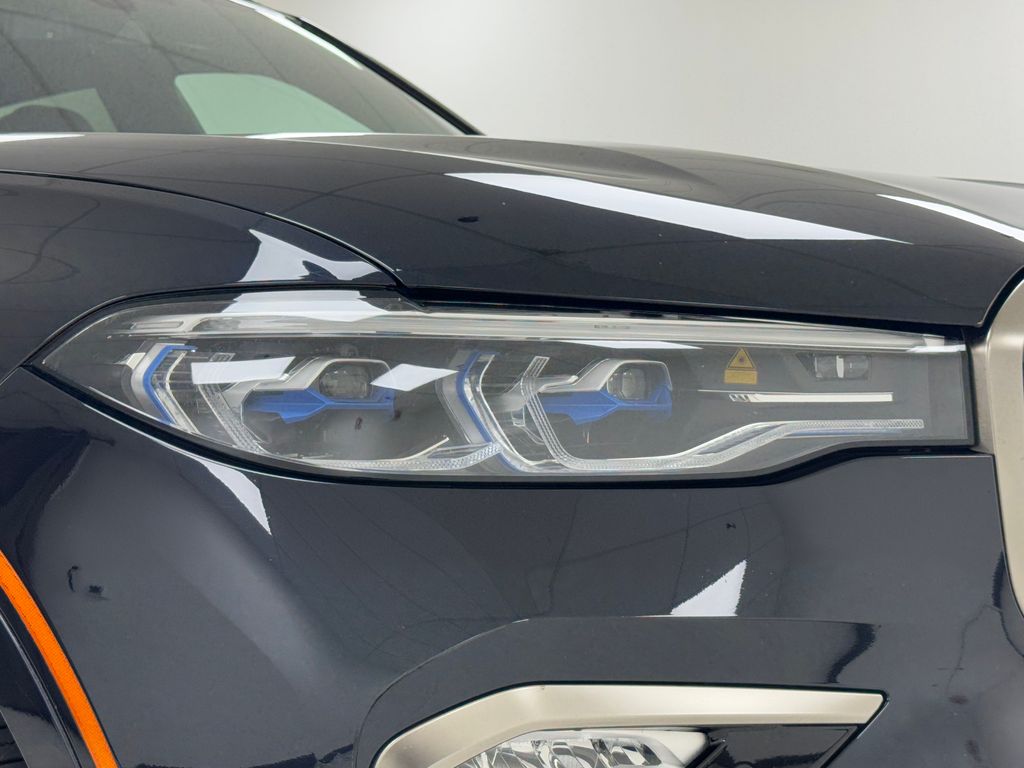 Vehicle image 42 of 44