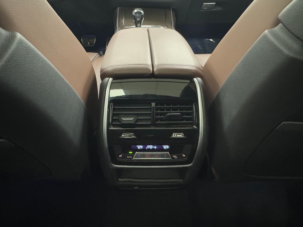 Vehicle image 38 of 44