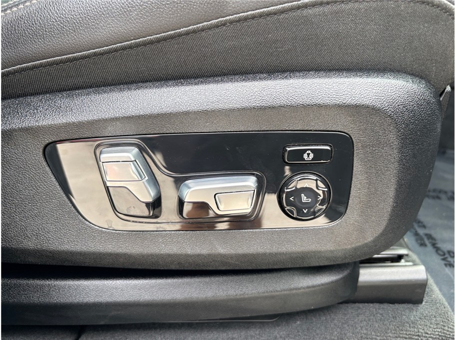 Vehicle image 49 of 56