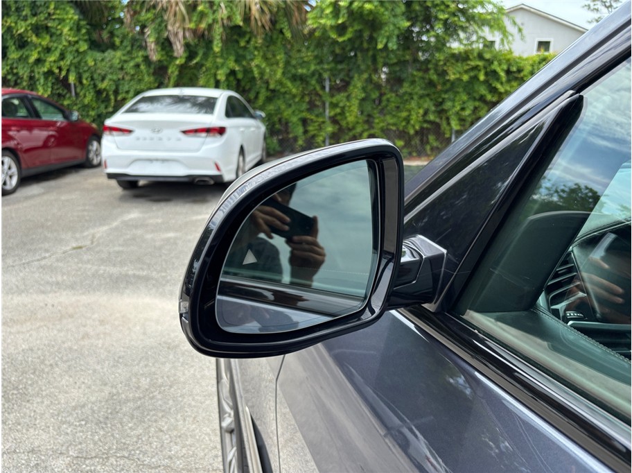 Vehicle image 18 of 56
