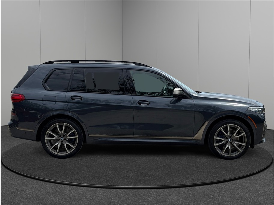 Vehicle image 4 of 56