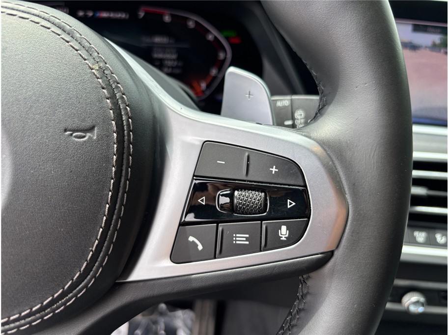 Vehicle image 29 of 56