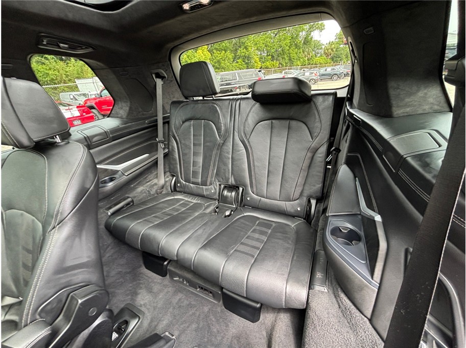 Vehicle image 46 of 56