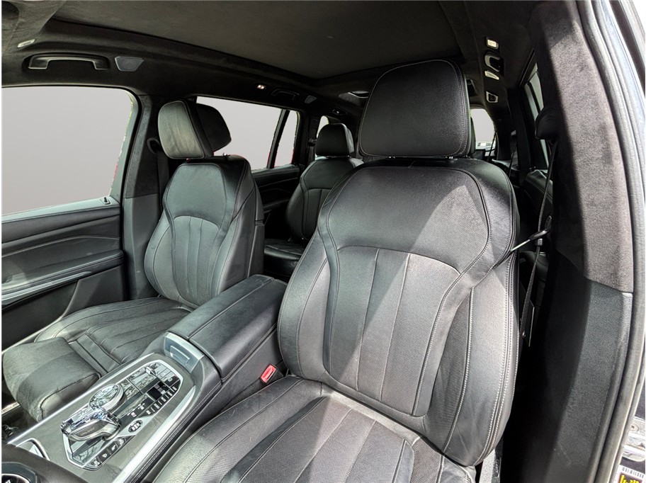 Vehicle image 19 of 56