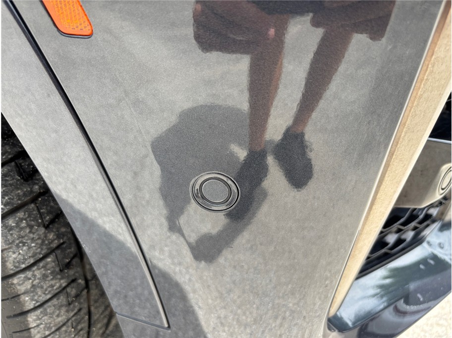 Vehicle image 14 of 56