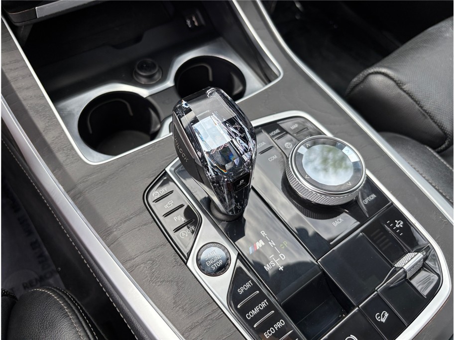 Vehicle image 39 of 56