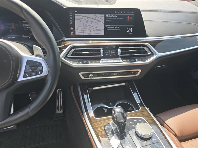 Vehicle image 22 of 29