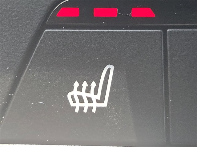 Vehicle image 17 of 29