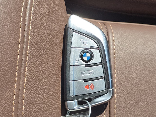 Vehicle image 24 of 29