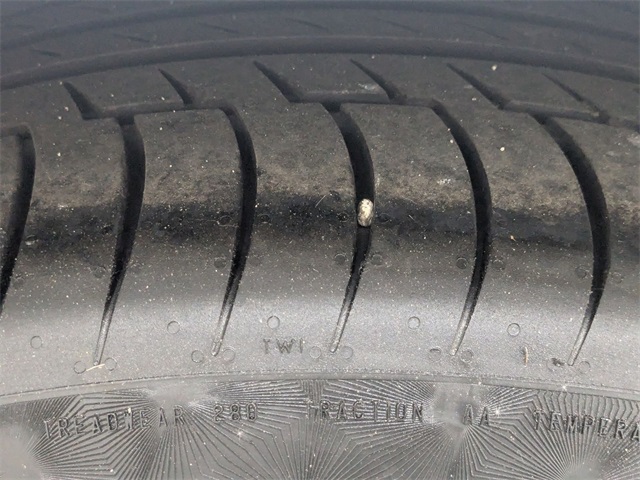 Vehicle image 9 of 44
