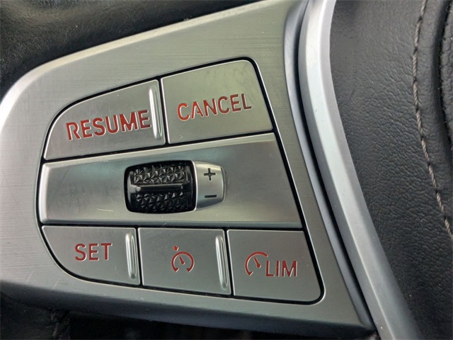 Vehicle image 18 of 44