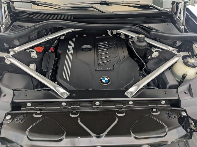 Vehicle image 43 of 44