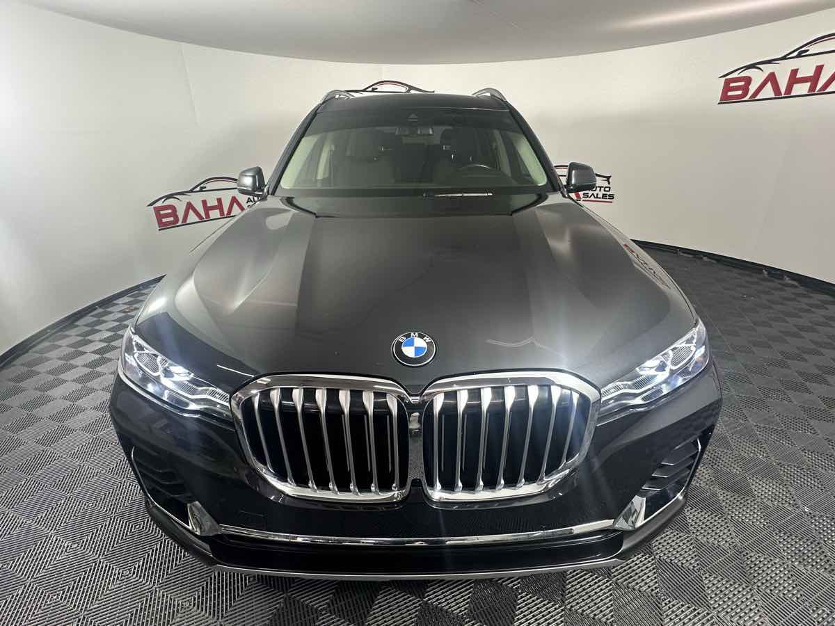 Vehicle image 5 of 47