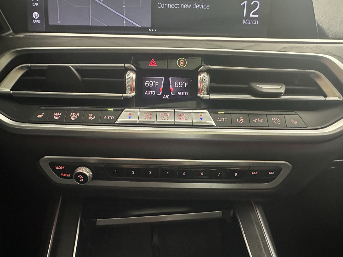 Vehicle image 42 of 47